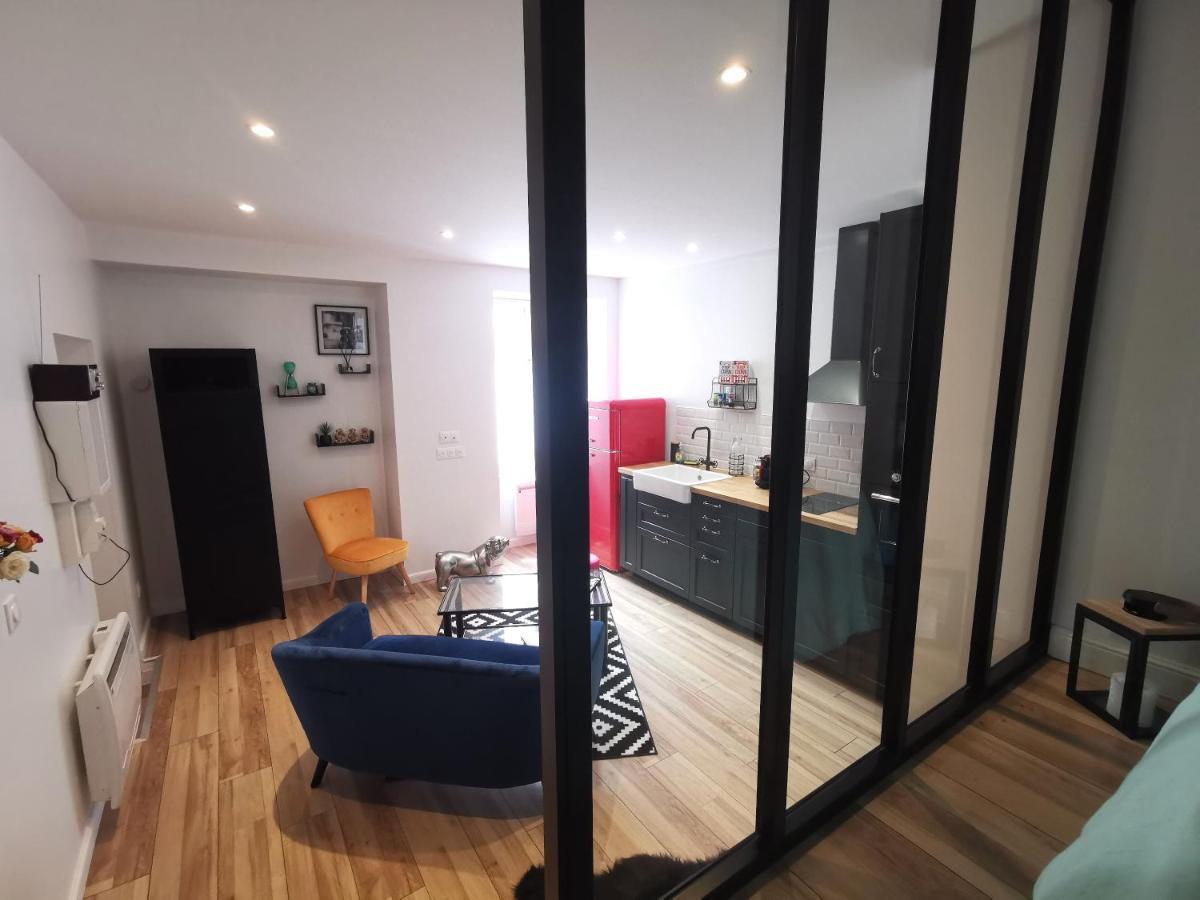 Studio Atypique Immeuble De 1820 福梅尔 外观 照片